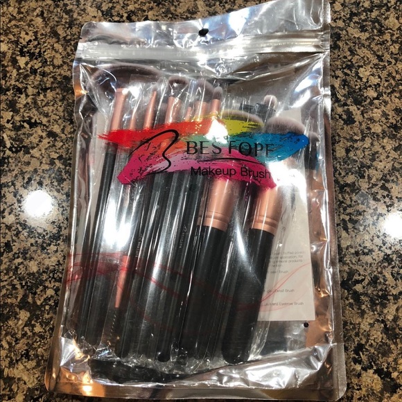 Makeup Brushes 16 PCs Makeup Brush Set - Picture 2 of 4